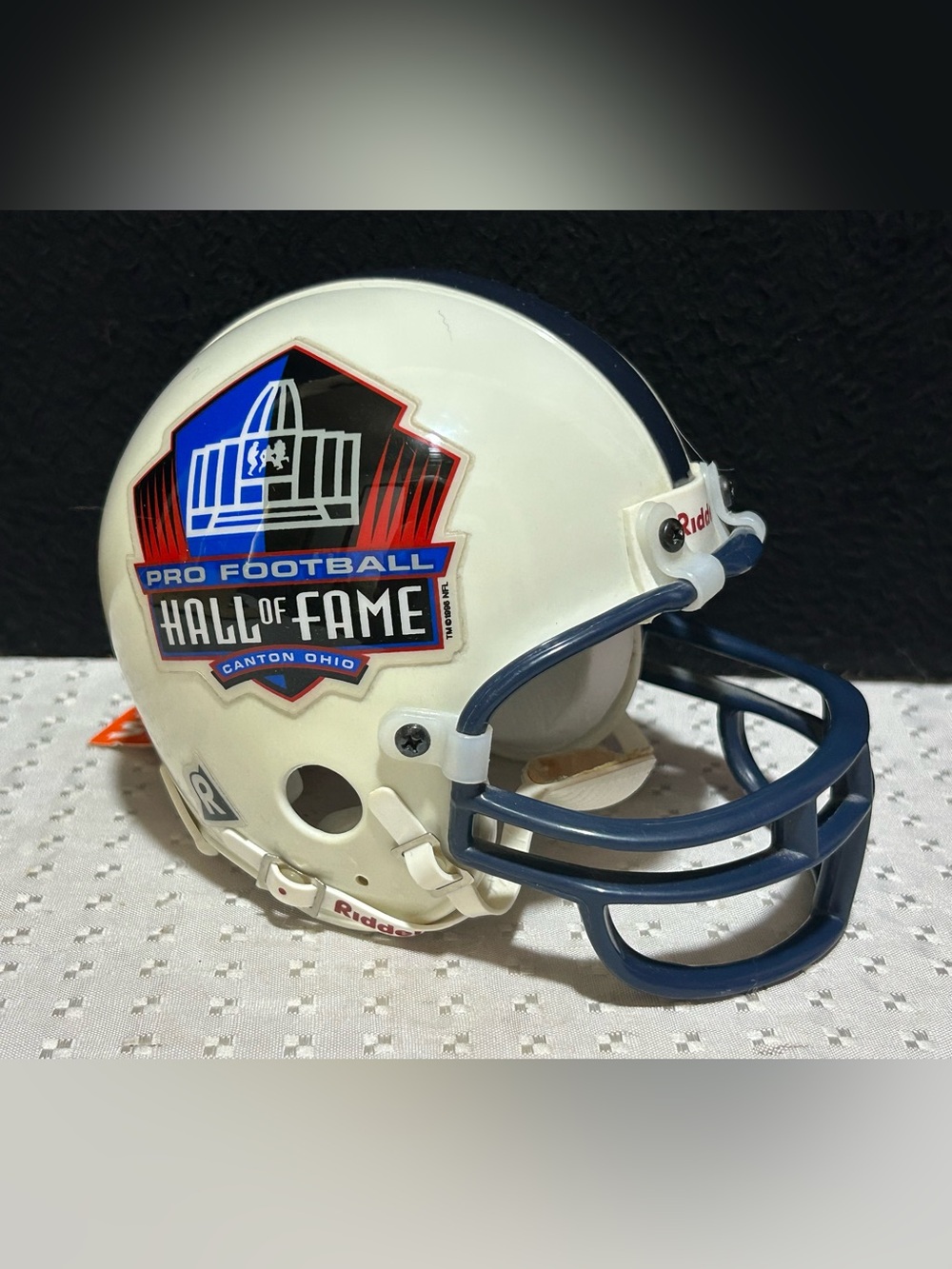 Riddell Mini Helmet Pro Football Hall of Fame / Canton, Ohio - NO BOX
